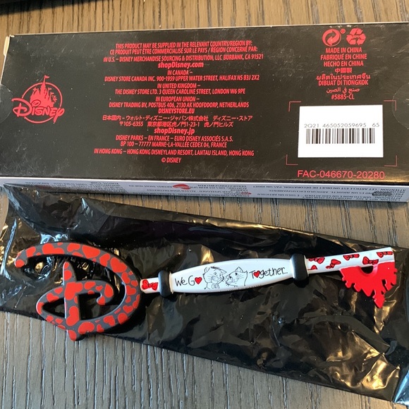 Disney Mystery Key - Love Series - the Aristocats we go together - Picture 3 of 3